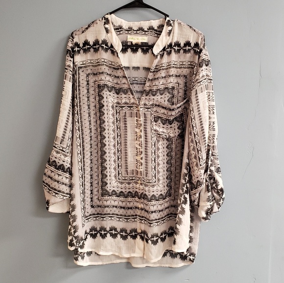 Anthropologie Tops - Anthropologie Staring at Stars Button Down Shirt